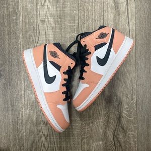 Air Jordan 1 Mid GS ‘pink quartz’ !!